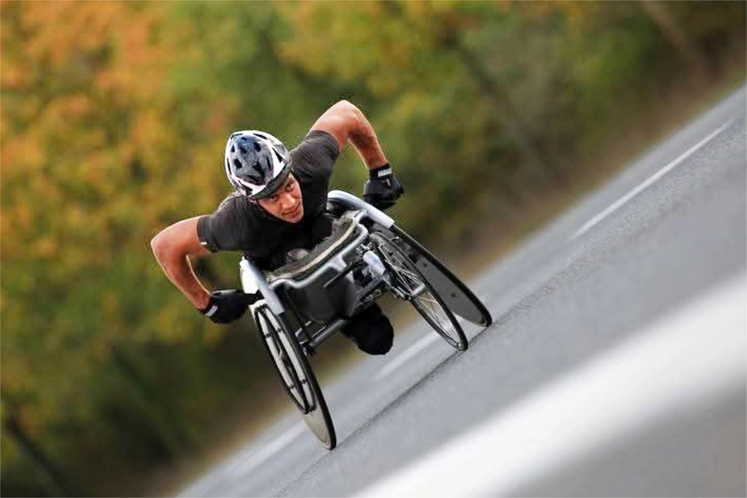 sportif en fauteuil roulant